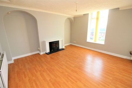 76 Walmersley Road, Bury - Photo 3