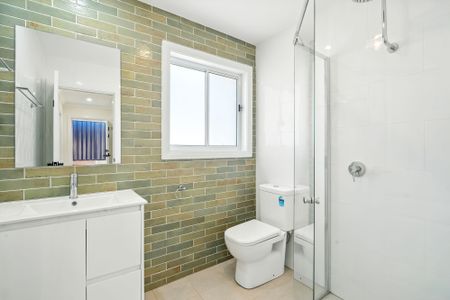 BRAND NEW TWO BEDROOM GRANNY FLAT WATER INCLUDED - Photo 5