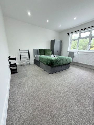Room in a Shared House, Northumberland Road, HA2 - Photo 2