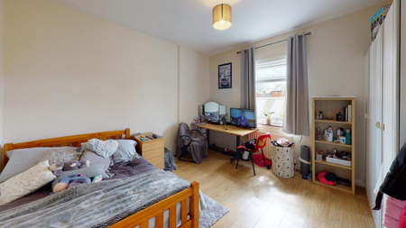 2 bedroom flat to rent - Photo 4