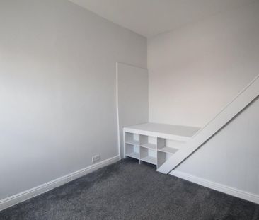 3 bedroom end of terrace house to rent - Photo 6