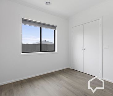 11 Tanby Drive Huntly VIC - Photo 1