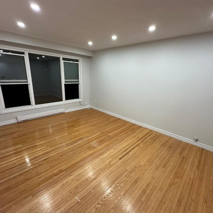 For Lease - 515 Stone Street Unit# unit 2 ( Middle ), Oshawa, Ontario - Photo 1