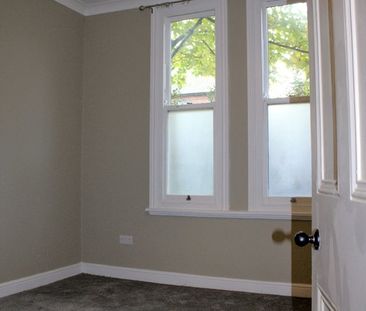 3 Bed Flat, Forest Road West, NG7 - Photo 3