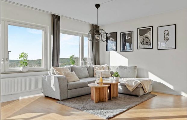 Västra Sundskogsvägen, Uddevalla - Photo 1