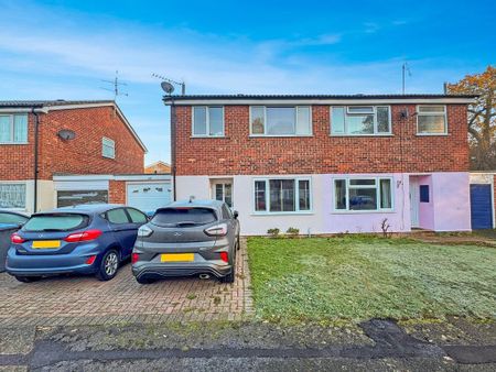 3 bedroom semi-detached house to rent - Photo 5