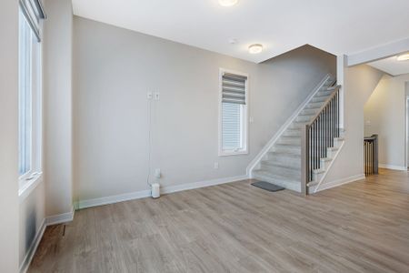 For Lease - 819 Andesite Terrace, Barrhaven, Ontario - Photo 2
