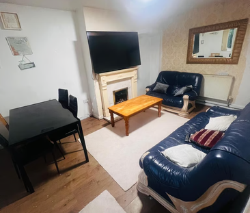 1 bedroom in a house share to rent - Photo 4