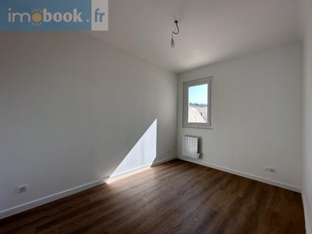 Location Appartement 4 pièces 67m² SETE 34200 - Photo 4