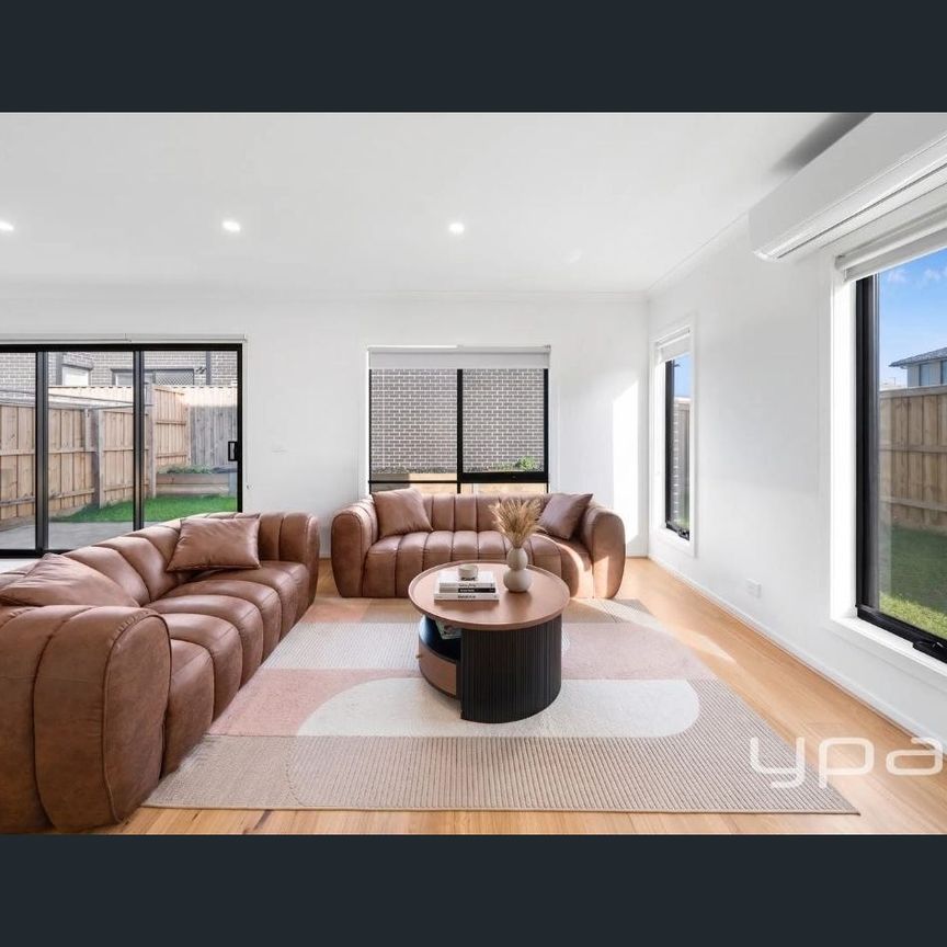 Affordable Townhouse Living in Mickleham! - Photo 1