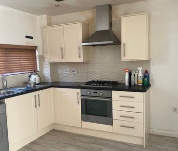 Room in a Shared House, Commonwealth Avenue, M11 - Photo 3