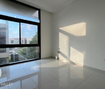 Semi-Detached | All En-Suite | Quiet Community - Photo 3