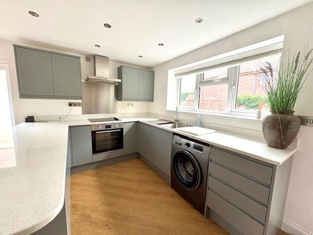 1 bedroom bungalow to rent - Photo 2