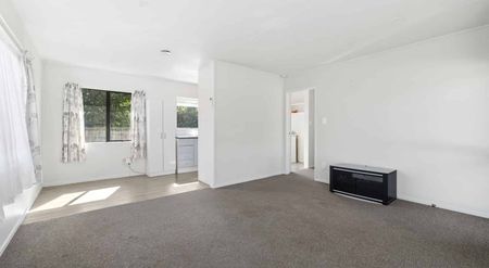 Tidy home with great yard space and garage - Photo 3