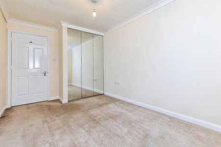 2 bedroom retirement property to rent - Photo 4