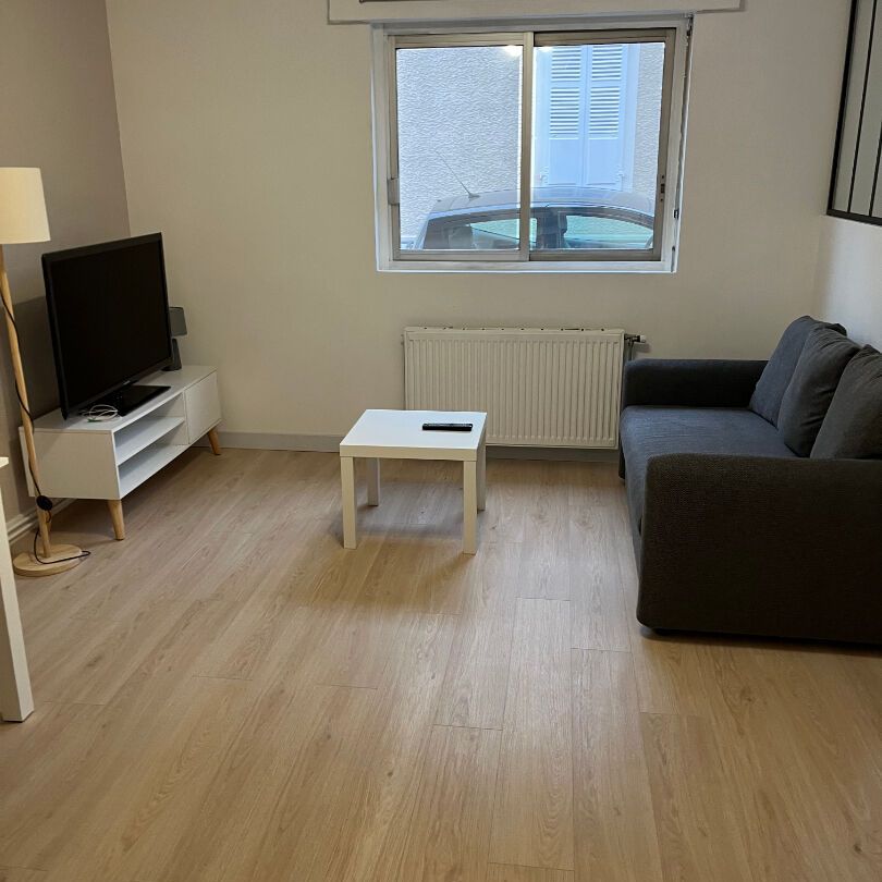 Location Appartement 1 pièce 33m² - Photo 1