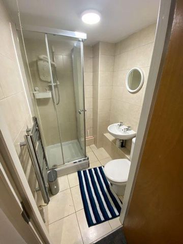 Studio to rent - Photo 5