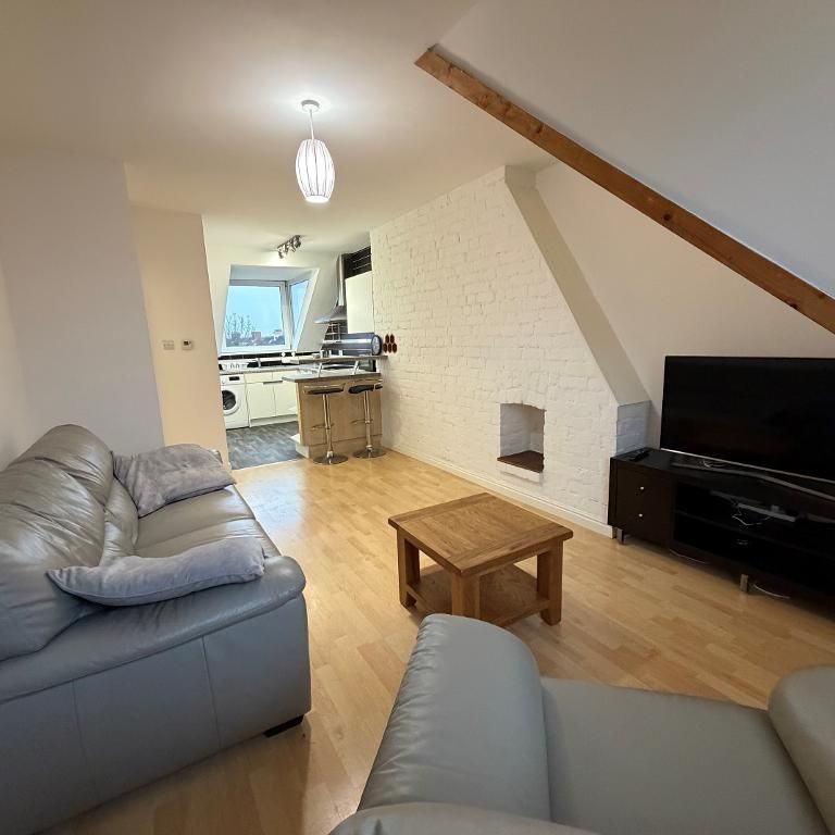 1 Bedroom Apartment To Rent - Photo 1