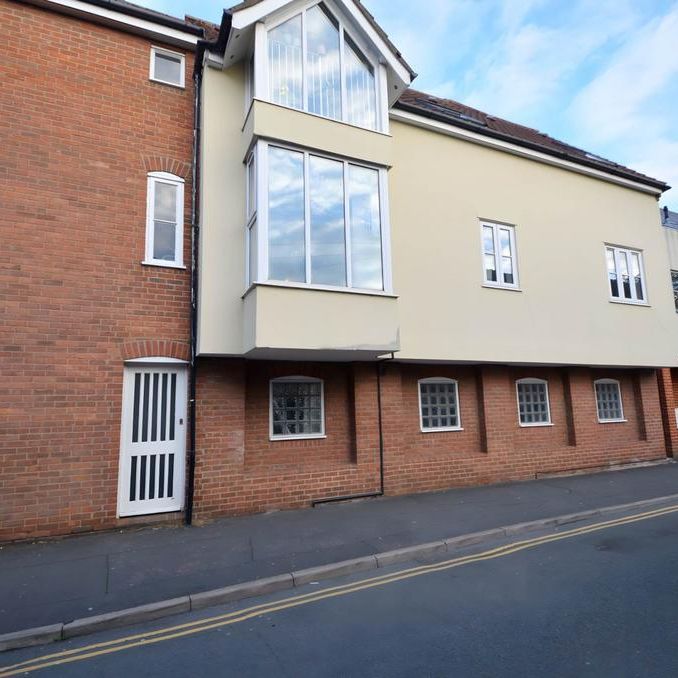 3 bedroom flat to rent - Photo 1