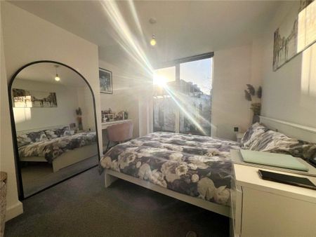 Commercial Road, Poole, Dorset, BH14 - Photo 3