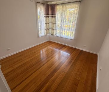 Noble Park - Photo 4