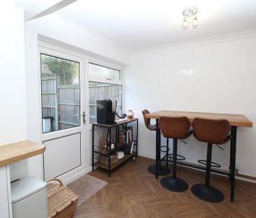 3 bedroom terraced house to rent - Photo 6