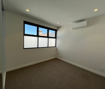 Quality Living in the Heart of Carlton North - Photo 3