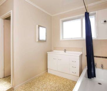 New Lynn . One Bedroom Freestanding townhouse - Photo 4