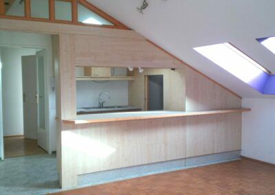 Helle 2 Zimmer Wohnung mit Balkon und möblierter Küche - Photo 1