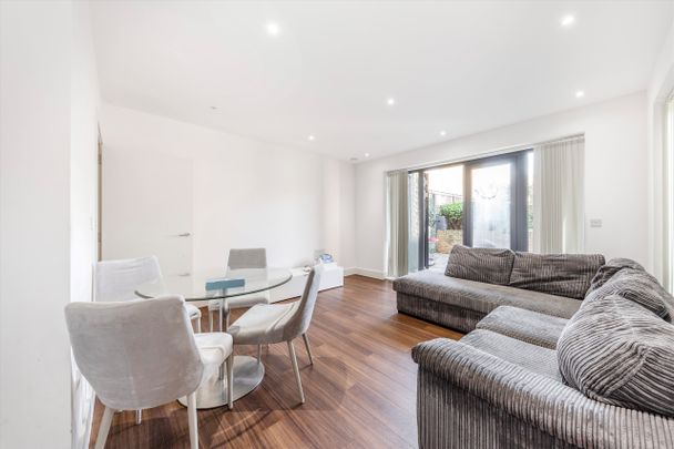 Westleigh Avenue, Putney, SW15, London - Photo 1