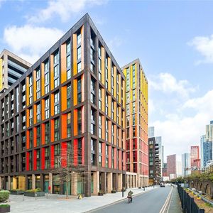 Thornes House, 4 Charles Clowes Walk, London, SW11 flat to rent - Photo 3