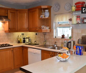 Room for rent in 3-bedroom apartment in Clonsilla, Dublin - Photo 6