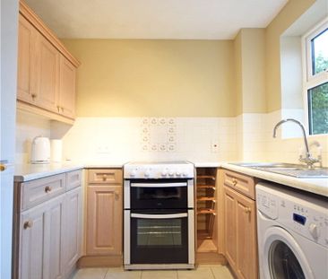 Well presented 2 bedroom terraced house situated in the popular vil... - Photo 4