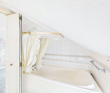 1 bedroom semi-detached house to rent - Photo 2
