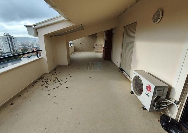 Apartamento T5 em Coimbra