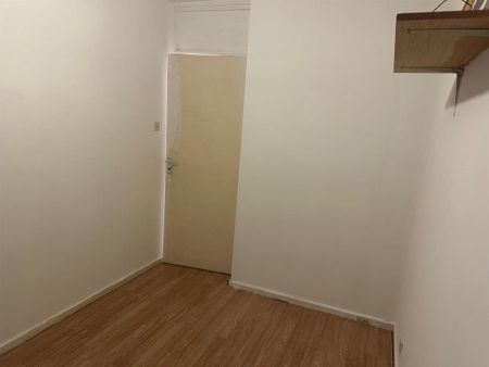 4 bedroom flat to rent - Photo 3