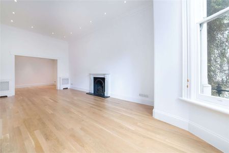 Extremely spacious two bedroom with high ceilings throughout. - Photo 5