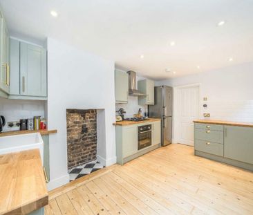 3 bedroom terraced house to rent - Photo 2