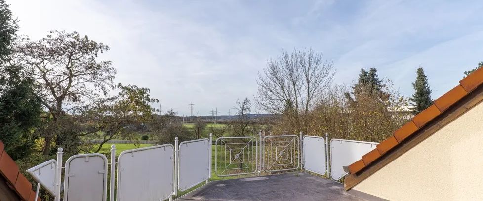 Schöne ca. 135 m² große 3-Zimmer-Maisonettewohnung mit Dachatelier und Westloggia in Garenfeld! - Foto 1