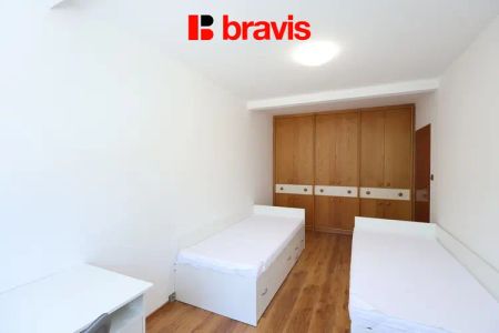 Pronájem bytu 3+1 se zahradou k užívání, 90 m - Photo 4