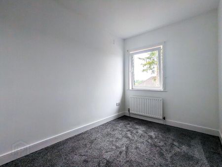 21 Sunnymede Park, Dunmurry, Belfast, BT17 0PU - Photo 2