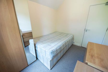 4 bedroom terraced house to rent - Photo 3