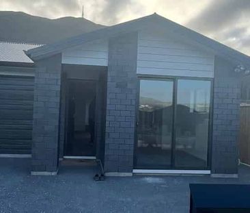 Brand New Family Home - Photo 2