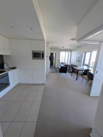 1 Bed & Bath + 1Study + 1 Park Corner Room - Photo 3