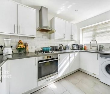 3 bedroom terraced house to rent - Photo 2