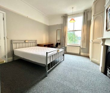 9, Wigginton Road - Photo 4