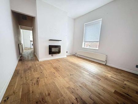 Porthill Bank, Newcastle-under-lyme, ST5 - Photo 4