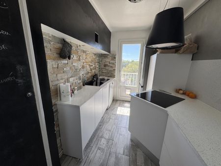 Appartement 4 pièce(s) 66.99 m² - Photo 5