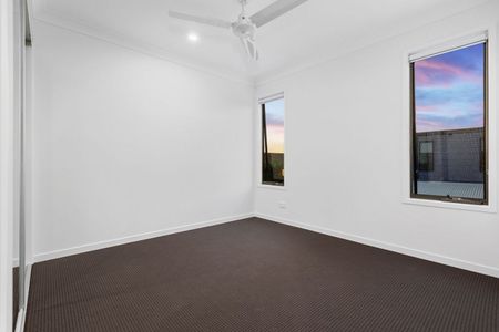 GREAT LOCATION + MODERN STYLE HOME - Photo 2