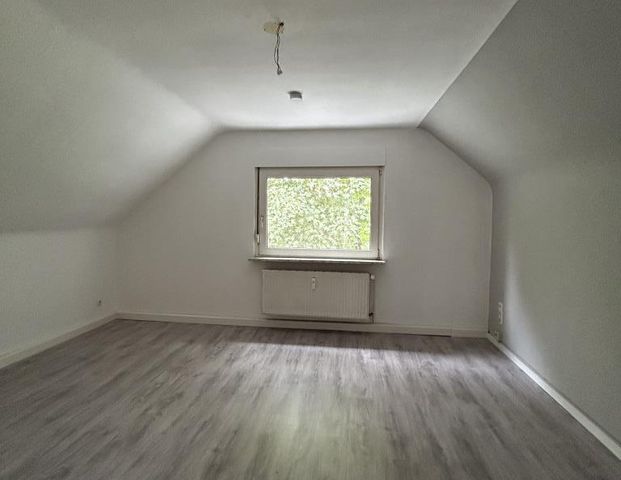 Demnächst frei! 2-Zimmer-Wohnung in Duisburg Huckingen - Foto 1